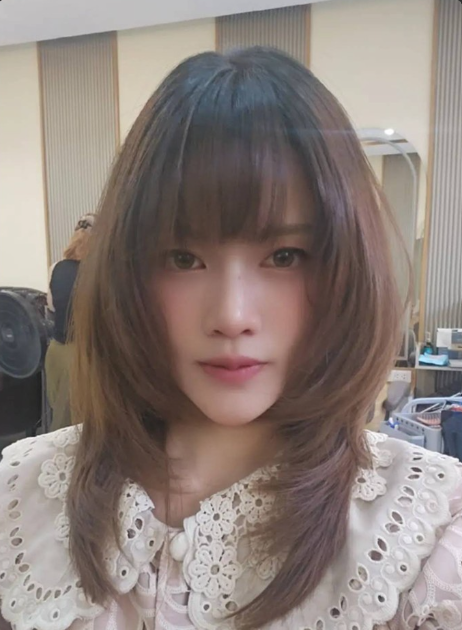 Customer hairstyle